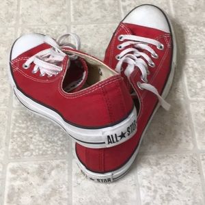 Converse “Chucks”